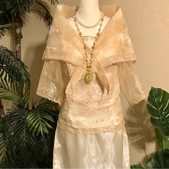 Beautiful Cream Beige Kimona Gown with matching Alampay, 3 pcs. Ma. Clara Style - Picture 10 of 16